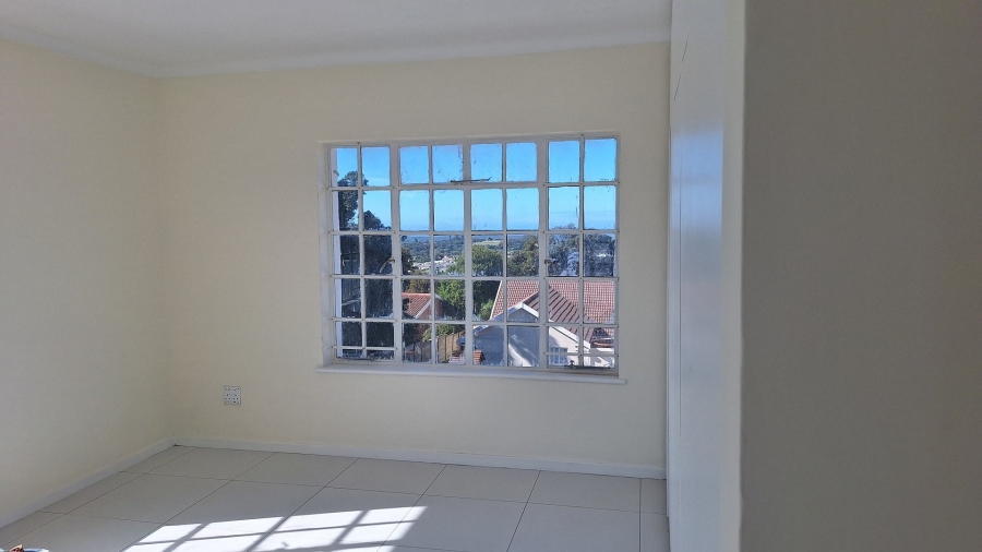 To Let 4 Bedroom Property for Rent in Lovemore Heights Estate Eastern Cape